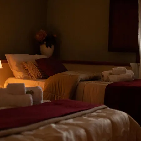 The Oaks فندق مبيت وإفطار *
