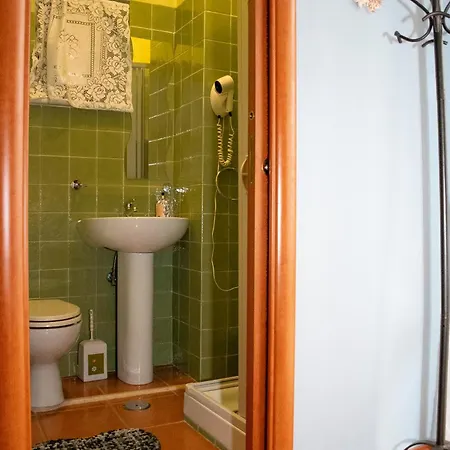 The Oaks فندق مبيت وإفطار Spigno Saturnia