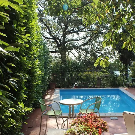 The Oaks فندق مبيت وإفطار Spigno Saturnia