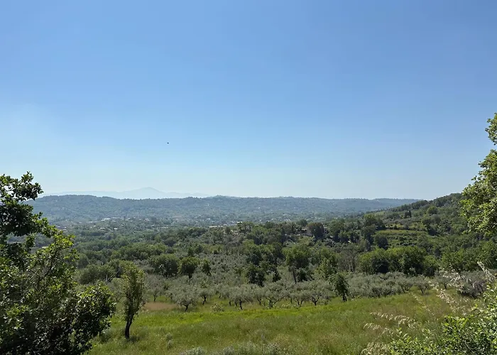 לינה וארוחת בוקר The Oaks *